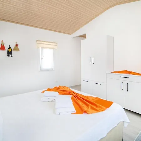 Fabulous Detached House With Garden In Villa Fethiye